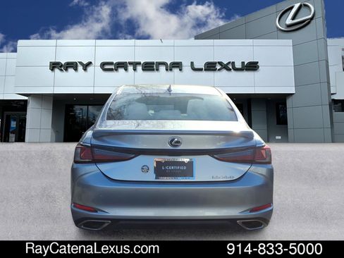 Certified 2022 Lexus ES 350 w/ Premium Package image 5