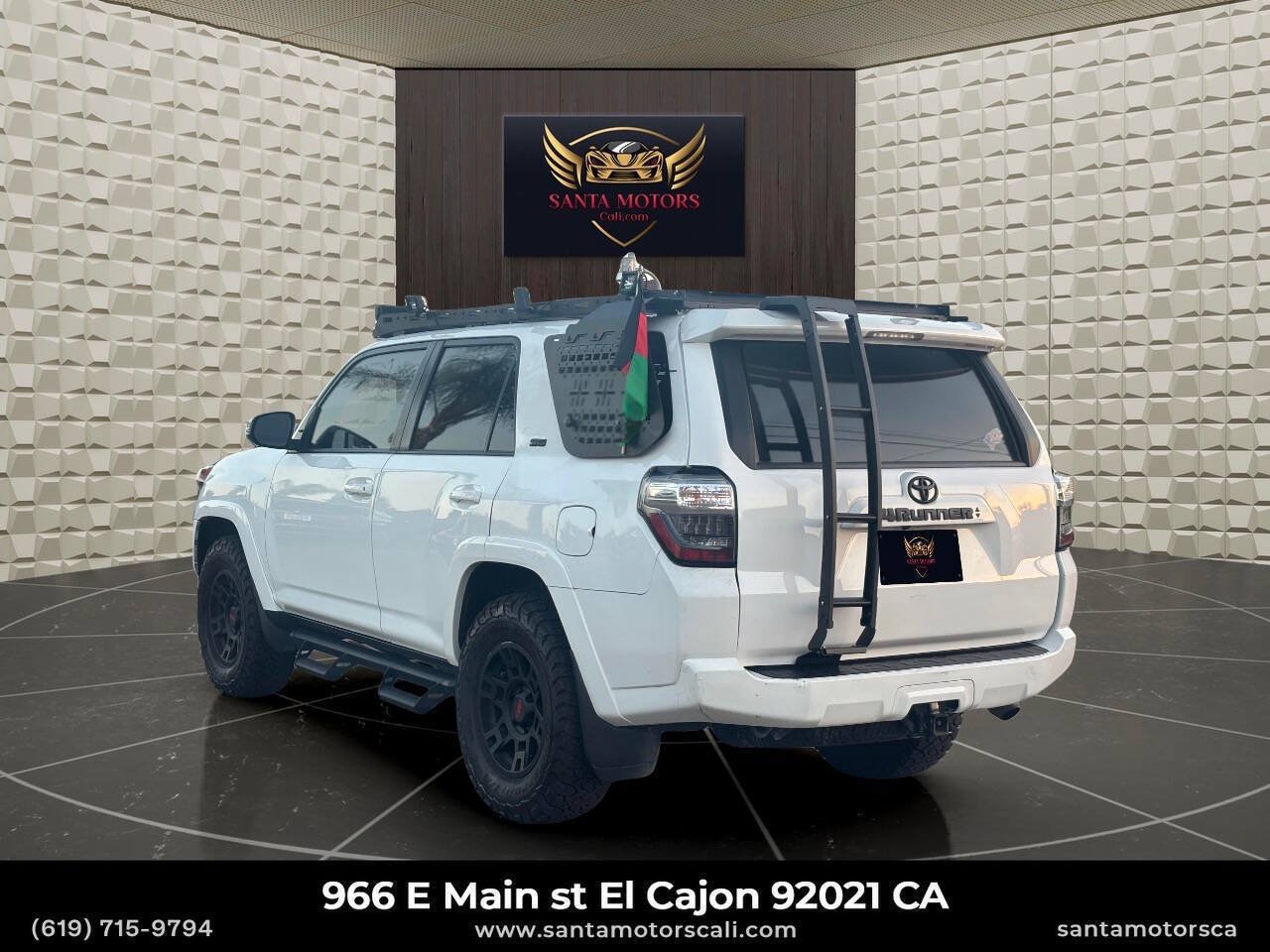 Used 2021 Toyota 4Runner SR5 Premium w/ Moonroof Package AWD/4WD image 6