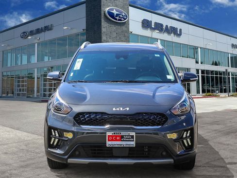 Used 2022 Kia Niro EX image 1