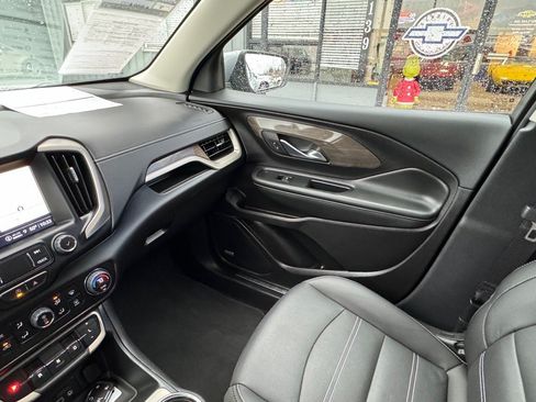 Used 2024 GMC Terrain Denali AWD/4WD image 12