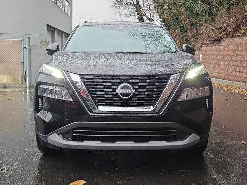 Certified 2023 Nissan Rogue SV w/ SV Premium Package image 2