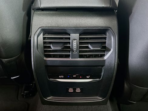Used 2025 BMW 330i Sedan image 29