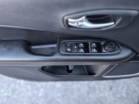 Used 2019 Jeep Compass Latitude w/ Popular Equipment Group image 27