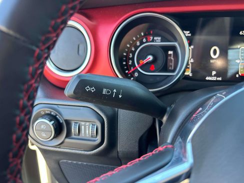 Used 2022 Jeep Gladiator Rubicon w/ LED Lighting Group AWD/4WD image 29