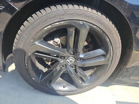 Used 2019 Honda Accord Sport image 7