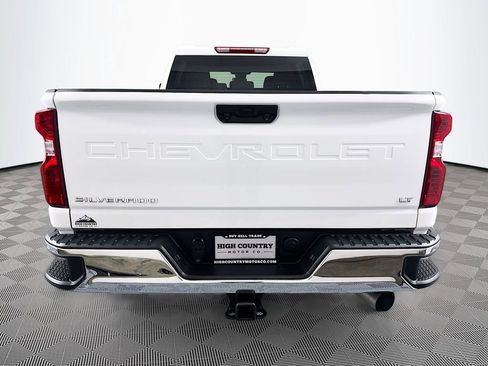 Used 2024 Chevrolet Silverado 2500 LT w/ Convenience Package AWD/4WD image 6
