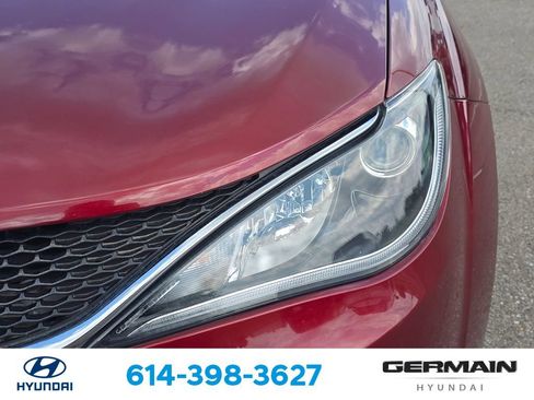 Used 2020 Chrysler Pacifica Touring-L Plus FWD image 15
