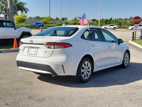 Used 2022 Toyota Corolla LE FWD image 5