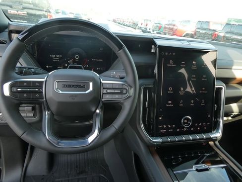 New 2026 GMC Yukon Denali w/ Denali Reserve Package image 2