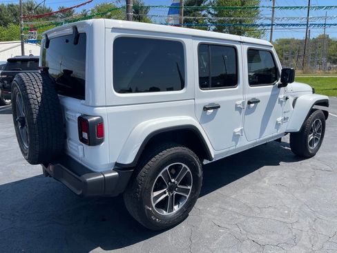 Used 2023 Jeep Wrangler Unlimited Sahara w/ Cold Weather Group AWD/4WD image 3