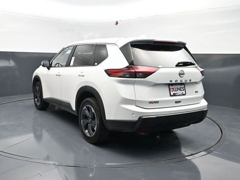 Used 2024 Nissan Rogue SV FWD image 7