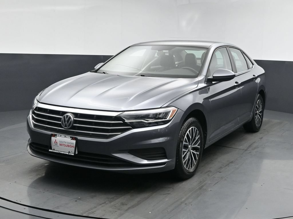 Used 2021 Volkswagen Jetta SE FWD image 1