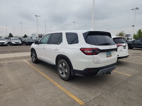 Used 2024 Honda Pilot EX-L image 8