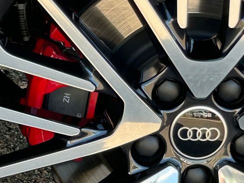 Used 2025 Audi SQ5 Premium Plus w/ Premium Plus Package image 36