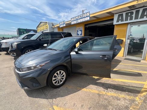 Used 2024 Kia Forte LX FWD image 9
