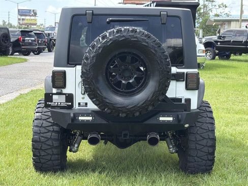 Used 2017 Jeep Wrangler Unlimited Sport w/ Quick Order Package 24S AWD/4WD image 6