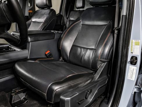 Used 2024 Ford F250 Lariat w/ Black Appearance Package AWD/4WD image 29