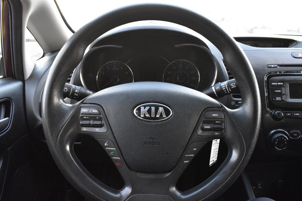 Used 2018 Kia Forte LX FWD image 25