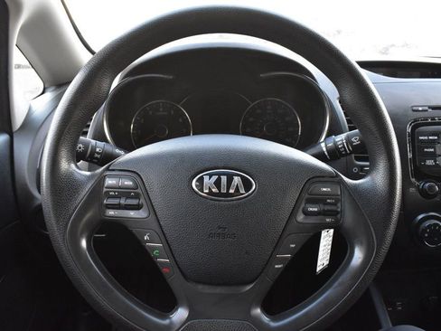Used 2018 Kia Forte LX image 25