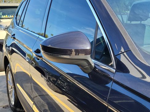 Used 2019 Volkswagen Tiguan SE image 2