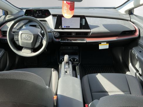 New 2026 Toyota Prius Plug-In Hybrid FWD image 10
