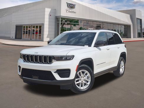 Used 2024 Jeep Grand Cherokee Laredo X RWD image 1