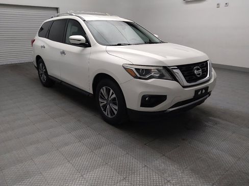 Used 2019 Nissan Pathfinder SV FWD image 13