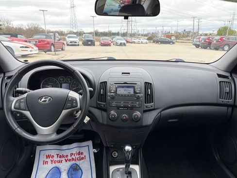 Used 2011 Hyundai Elantra SE image 23