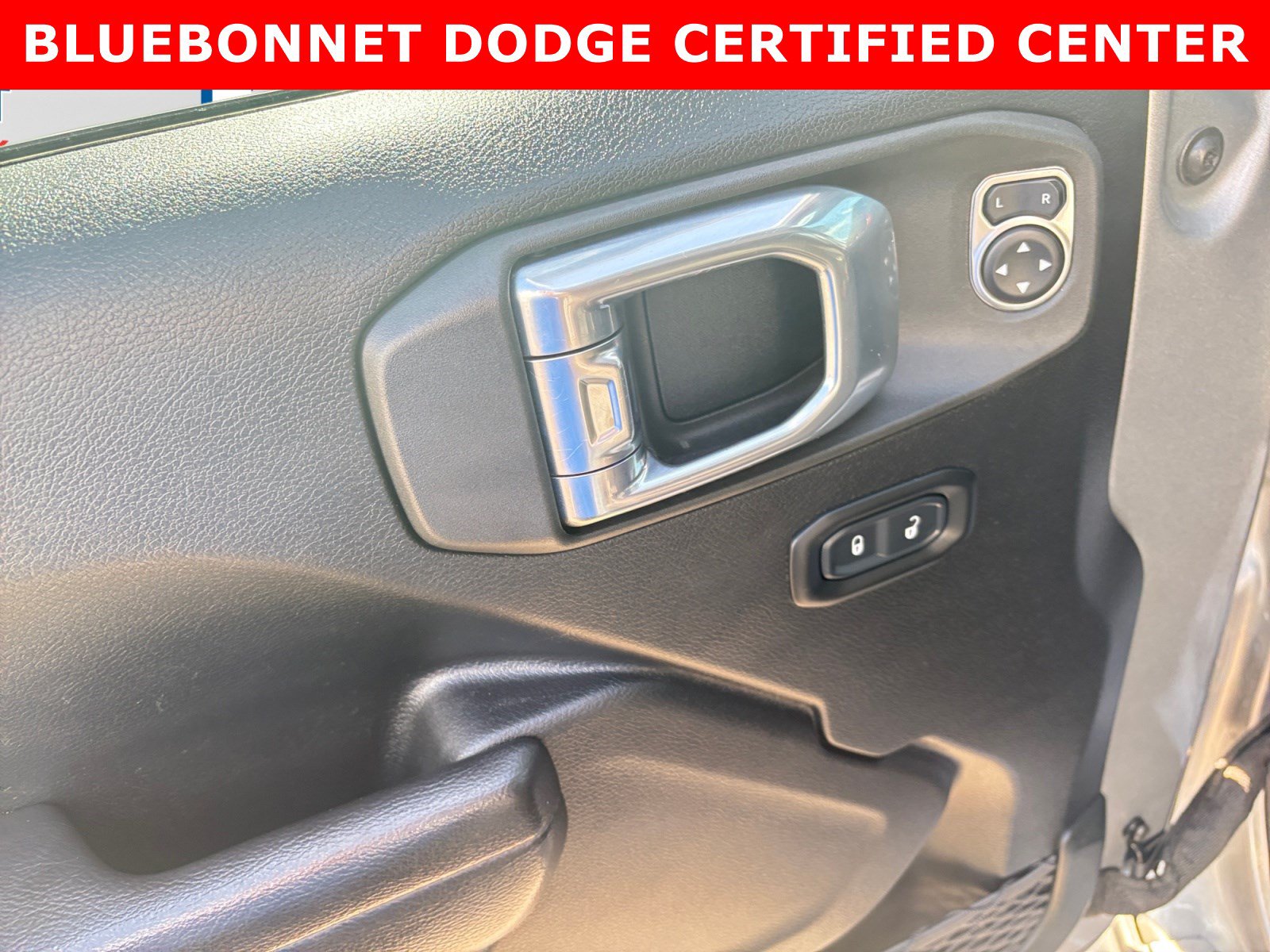 Used 2021 Jeep Wrangler Unlimited Rubicon AWD/4WD image 10