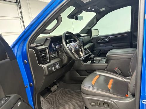 Used 2023 GMC Sierra 1500 AT4 w/ Technology Package AWD/4WD image 18