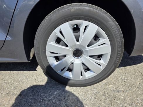 Used 2011 Volkswagen Jetta SE image 24