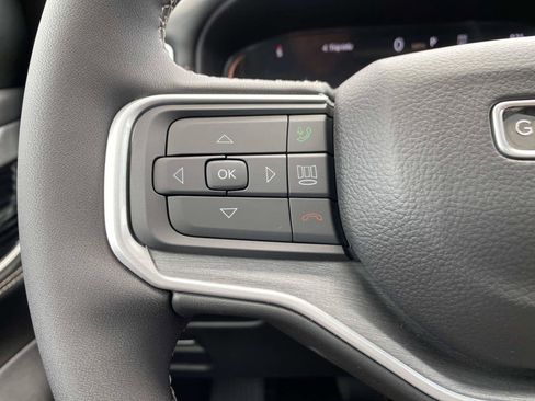 New 2026 Jeep Grand Wagoneer L 4WD w/ Premium Group I image 19