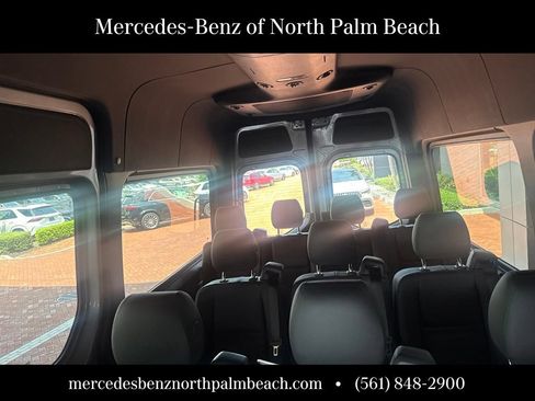 Used 2025 Mercedes-Benz Sprinter 2500 image 5