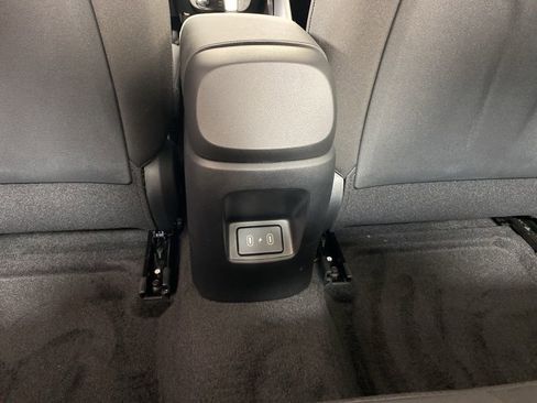 Used 2025 Hyundai Elantra Hybrid FWD image 23