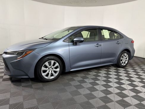 Used 2022 Toyota Corolla LE FWD image 22
