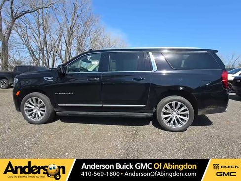 Used 2023 GMC Yukon XL Denali AWD/4WD image 1