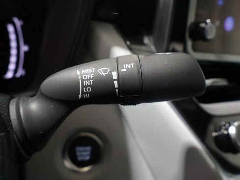 Used 2026 Toyota Corolla SE FWD image 36