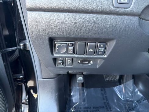 Used 2017 INFINITI QX70 AWD image 19