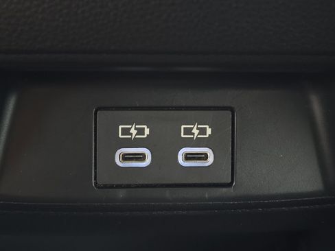 Used 2024 Toyota Corolla LE image 17