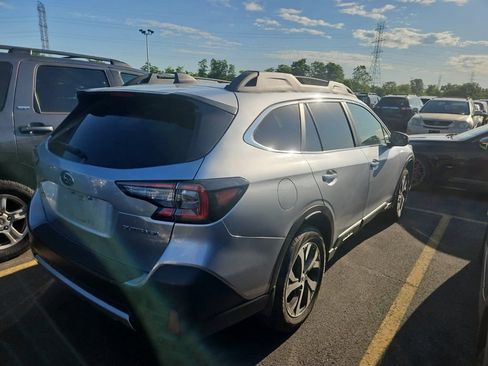 Used 2021 Subaru Outback Limited w/ Popular Package #2 AWD/4WD image 2