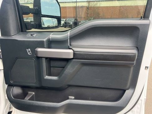 Used 2019 Ford F150 XLT w/ Equipment Group 302A Luxury image 10