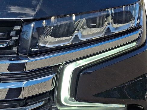 Used 2023 Chevrolet Tahoe LT w/ Luxury Package AWD/4WD image 10