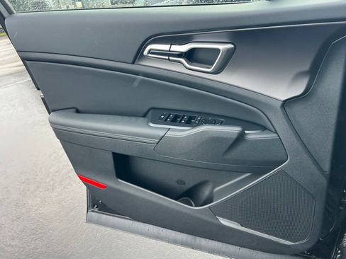 New 2026 Kia Sportage EX w/ EX Panoramic Sunroof Package image 18