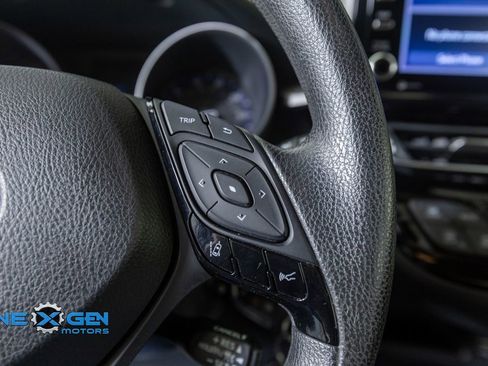 Used 2021 Toyota C-HR LE FWD image 15