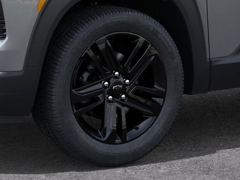 New 2026 Chevrolet TrailBlazer LT w/ Midnight Edition AWD/4WD image 9