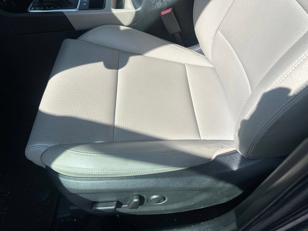 Used 2020 Kia Sportage EX FWD image 16