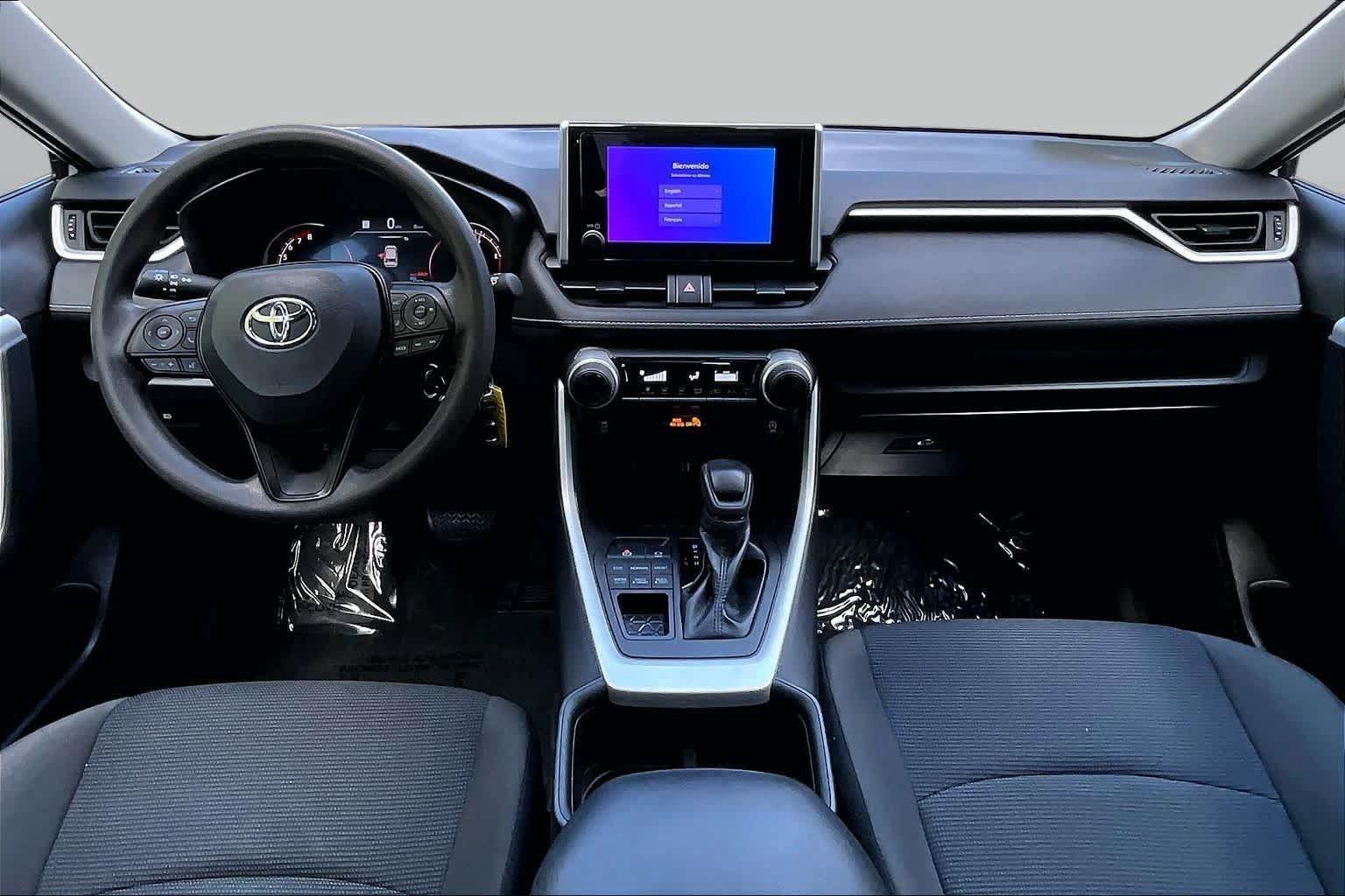 Used 2023 Toyota RAV4 LE AWD/4WD image 15