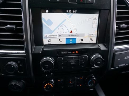 Used 2017 Ford F150 XLT w/ Equipment Group 302A Luxury RWD image 4