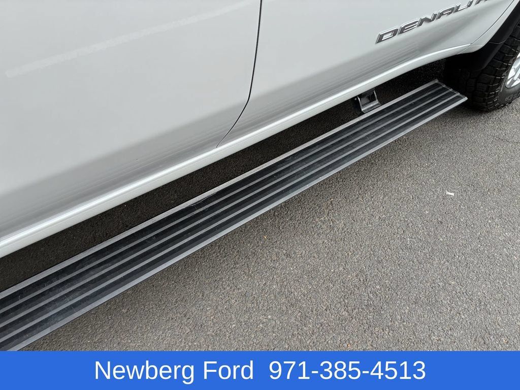 Used 2023 GMC Sierra 3500 Denali w/ Denali Ultimate Package AWD/4WD image 17