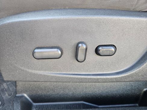 Used 2018 Ford Escape SE image 12